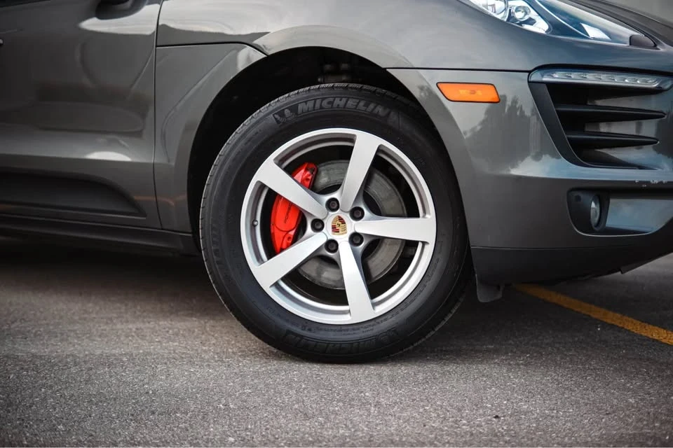 2018 Porsche Macan - Image 5 of 9