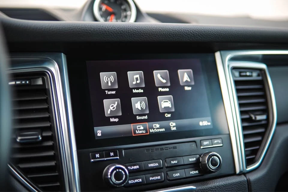2018 Porsche Macan - Image 9 of 9