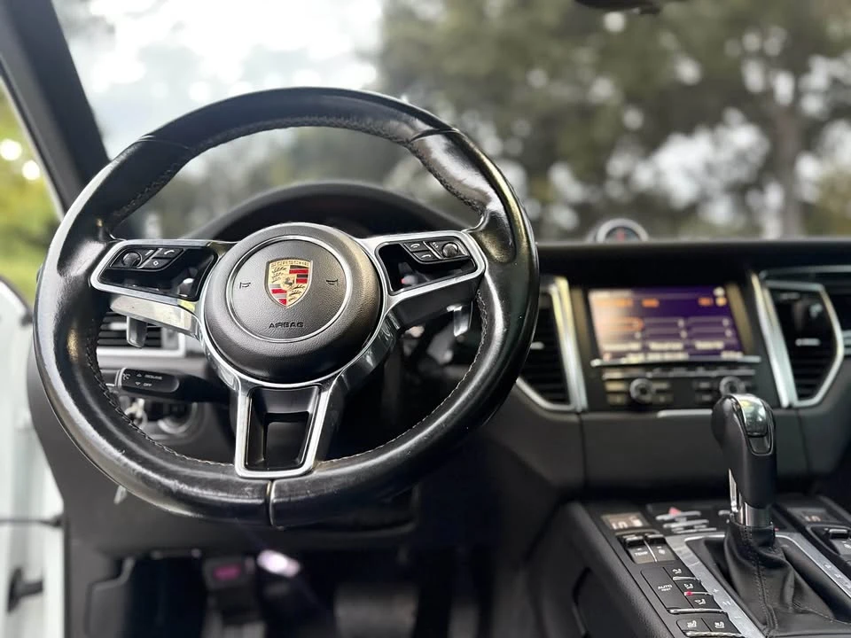 2018 Porsche Macan - Image 12 of 12