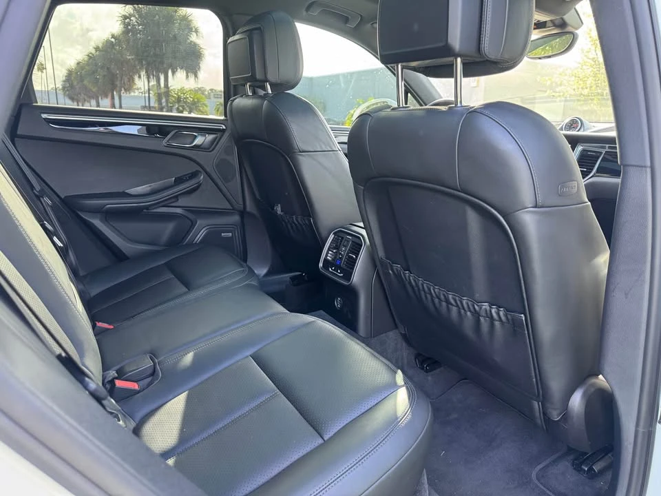 2018 Porsche Macan - Image 8 of 15