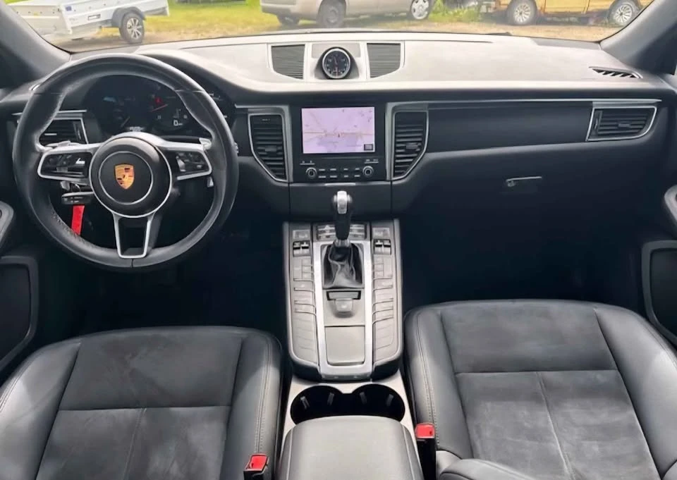 2018 Porsche Macan - Image 10 of 13