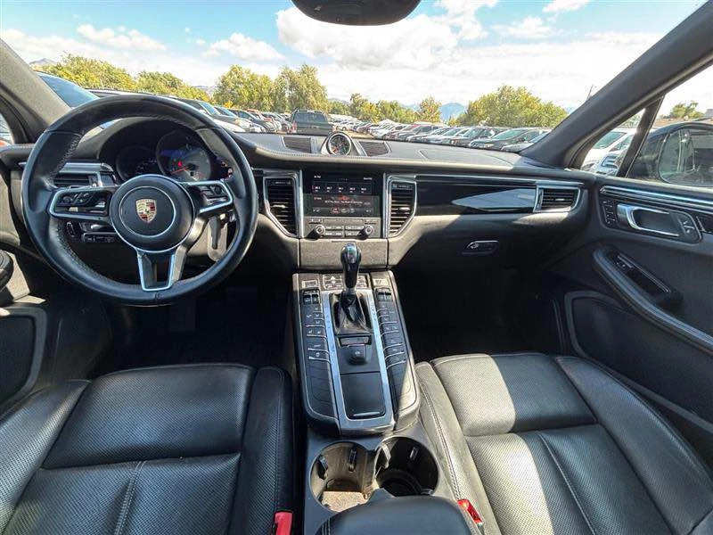 2018 Porsche Macan - Image 7 of 10