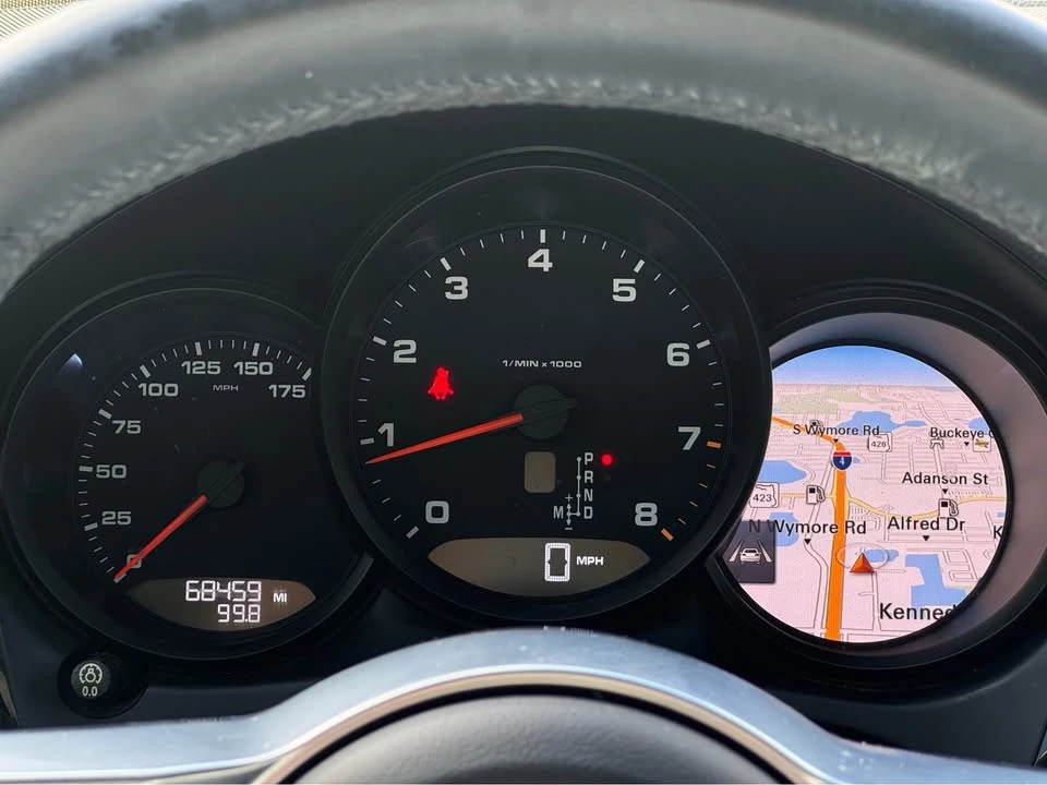 2018 Porsche Macan - Image 15 of 15