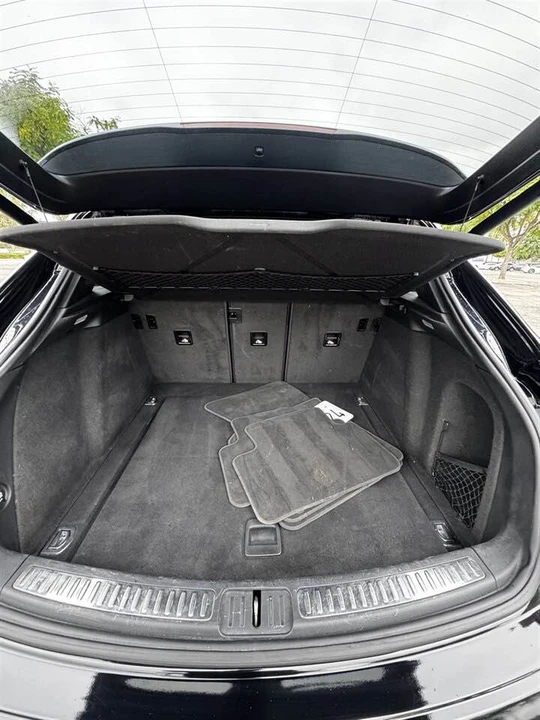 2018 Porsche Macan - Image 9 of 15