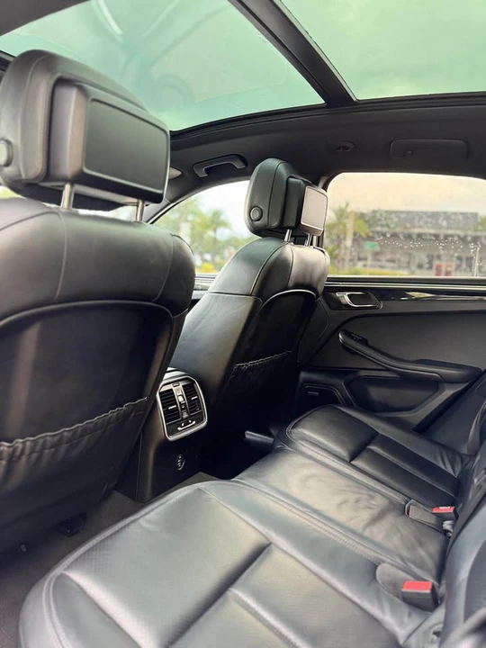 2018 Porsche Macan - Image 4 of 9