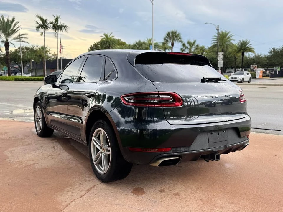 2018 Porsche Macan - Image 2 of 9