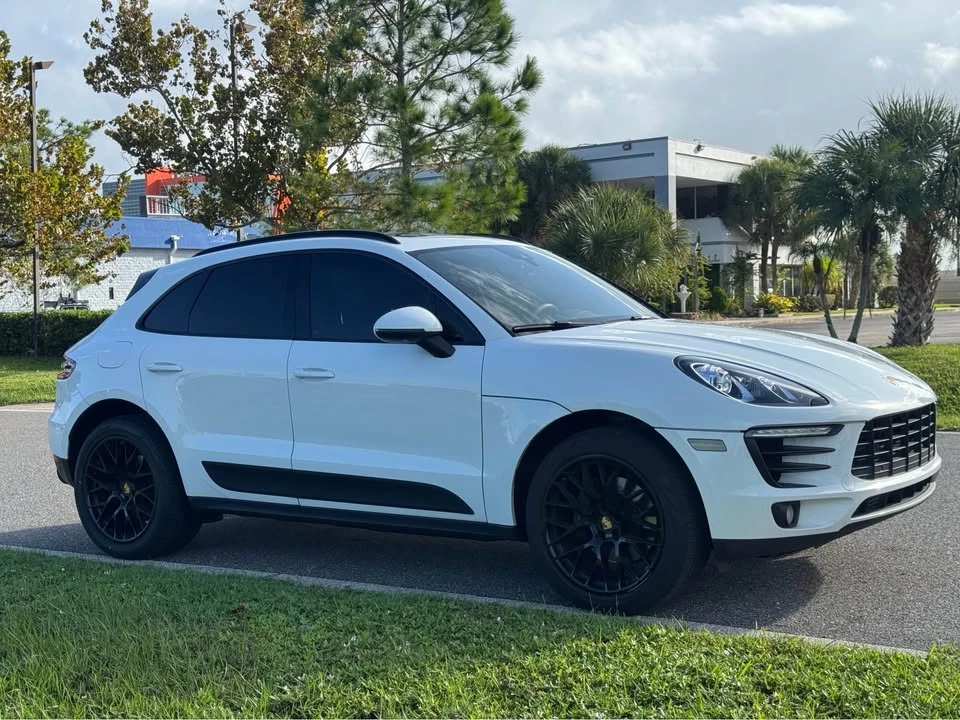 2018 Porsche Macan - Image 2 of 15