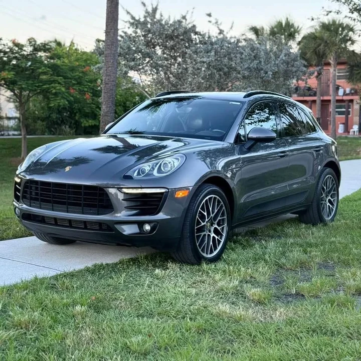 2018 Porsche Macan - Image 2 of 15