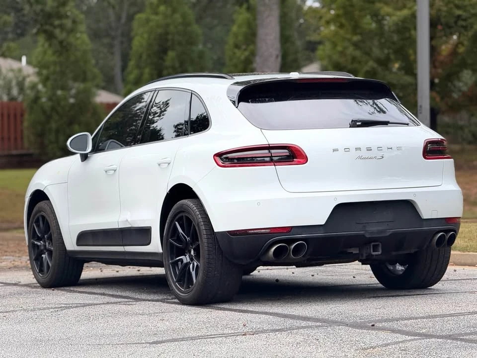 2018 Porsche Macan - Image 7 of 12