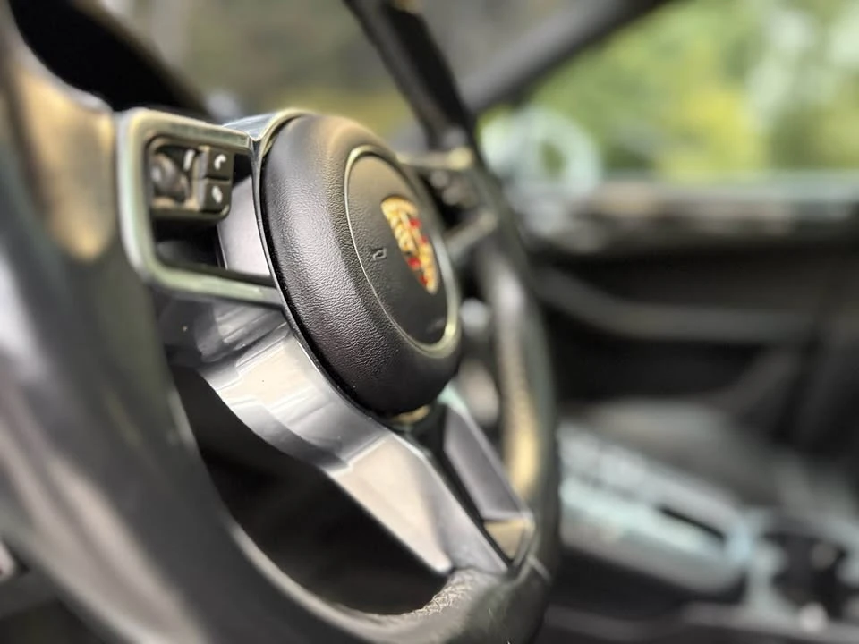 2018 Porsche Macan - Image 10 of 12