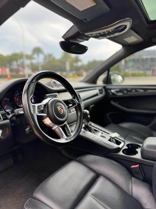 2018 Porsche Macan - Image 5 of 9