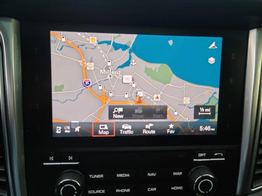 2018 Porsche Macan - Image 18 of 20