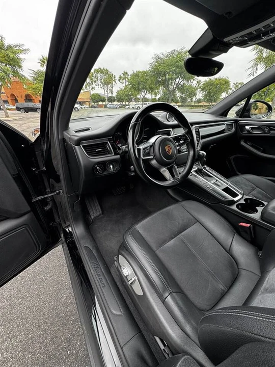2018 Porsche Macan - Image 5 of 15