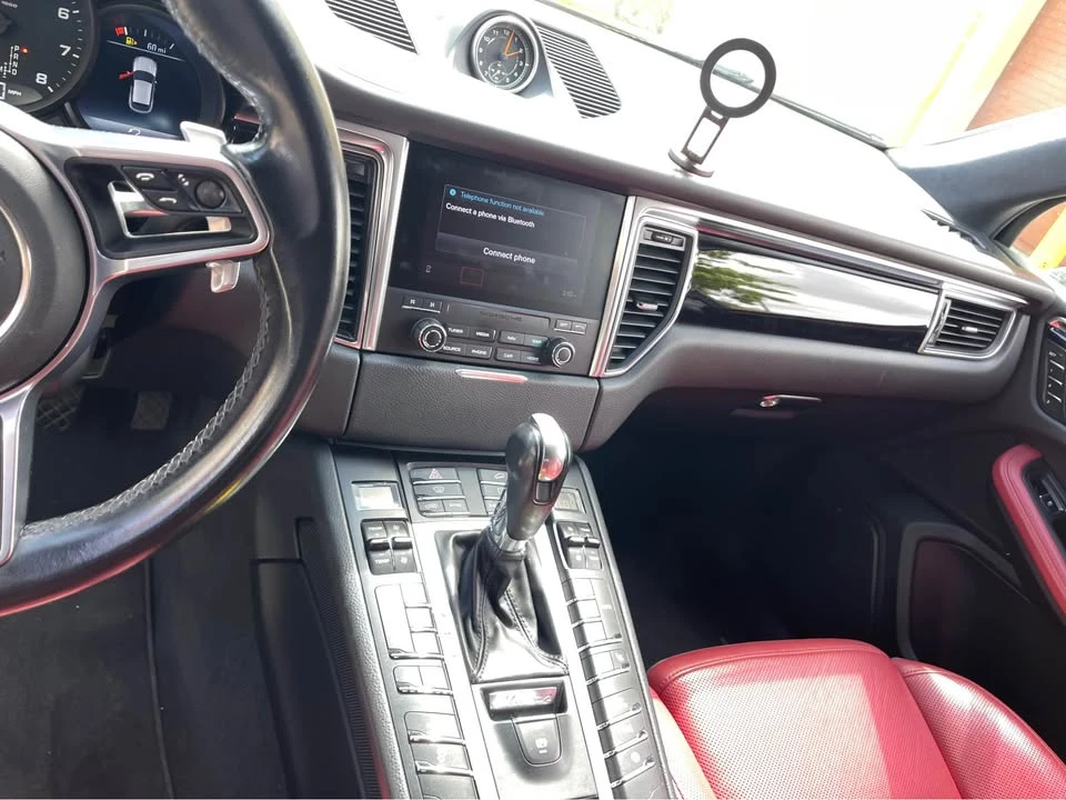 2018 Porsche Macan - Image 15 of 15