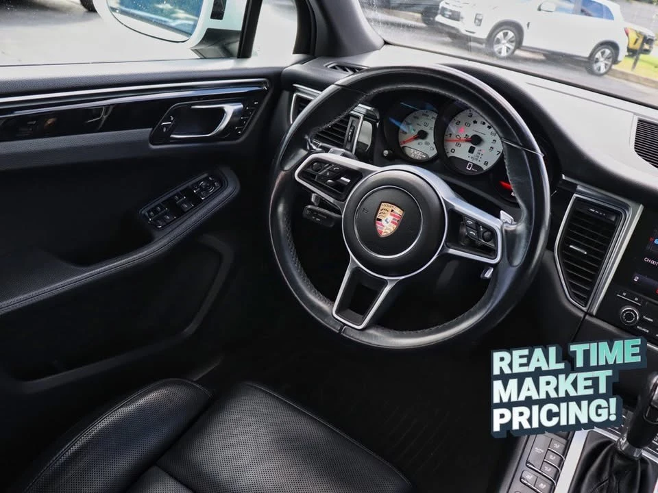 2018 Porsche Macan - Image 13 of 20