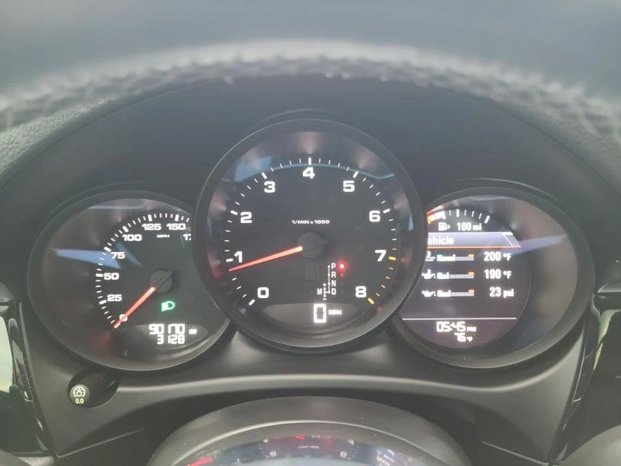 2018 Porsche Macan - Image 17 of 20