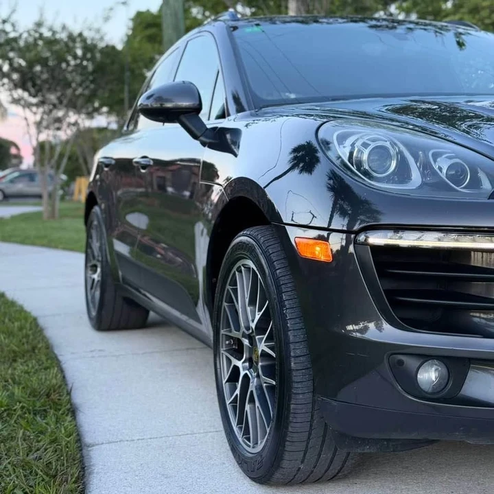 2018 Porsche Macan - Image 10 of 15