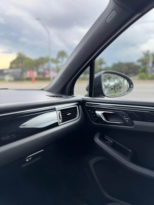 2018 Porsche Macan - Image 6 of 9