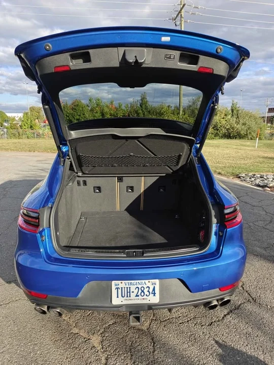 2018 Porsche Macan - Image 9 of 20