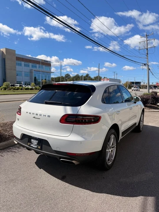 2018 Porsche Macan - Image 4 of 13