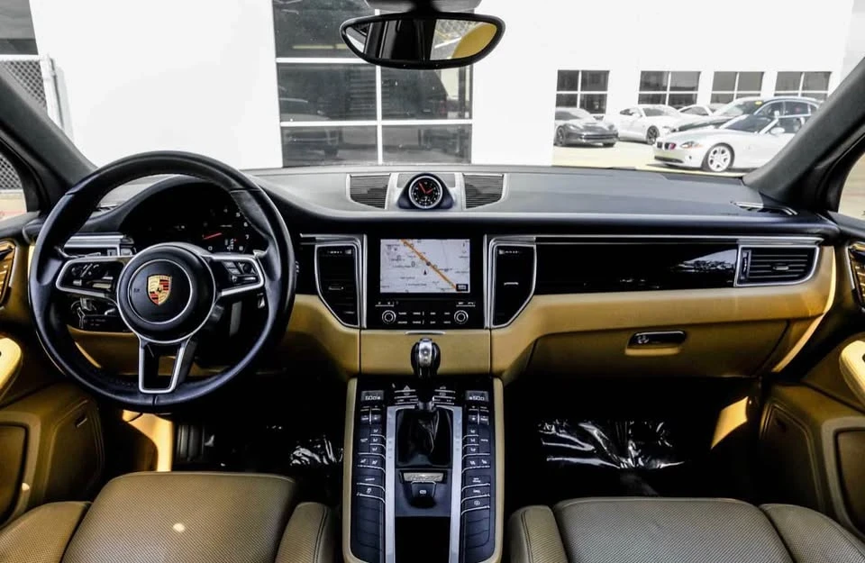 2018 Porsche Macan - Image 13 of 13