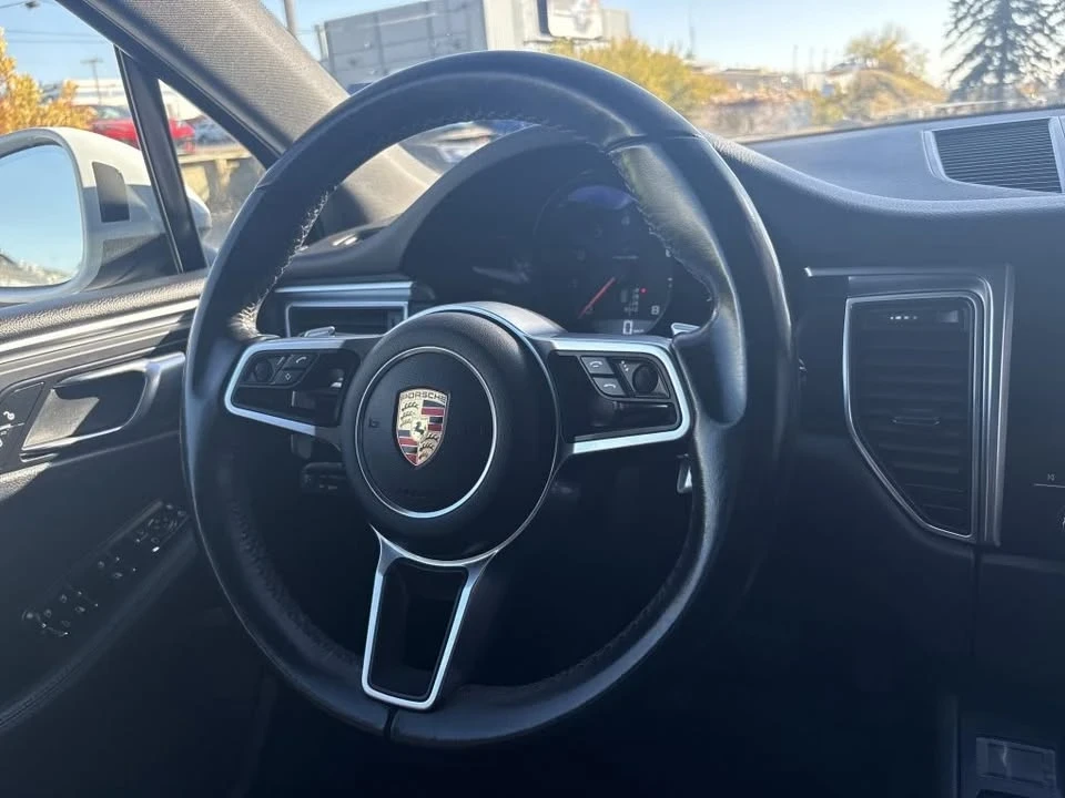 2018 Porsche Macan - Image 14 of 19