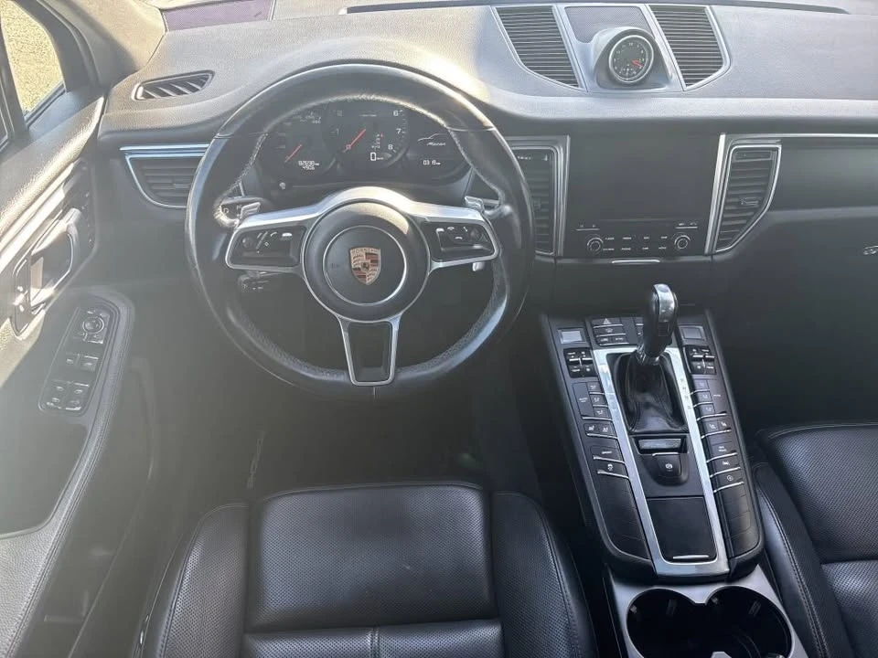 2018 Porsche Macan - Image 12 of 19