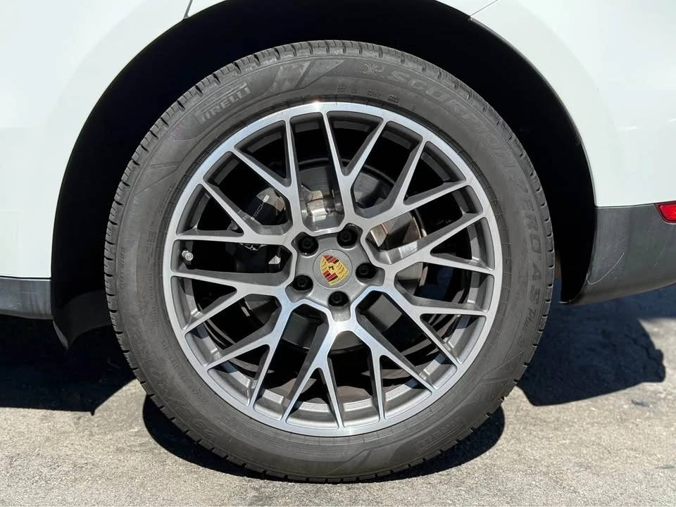 2018 Porsche Macan - Image 7 of 20