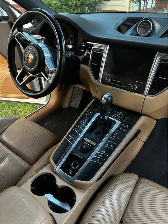 2018 Porsche Macan - Image 4 of 10