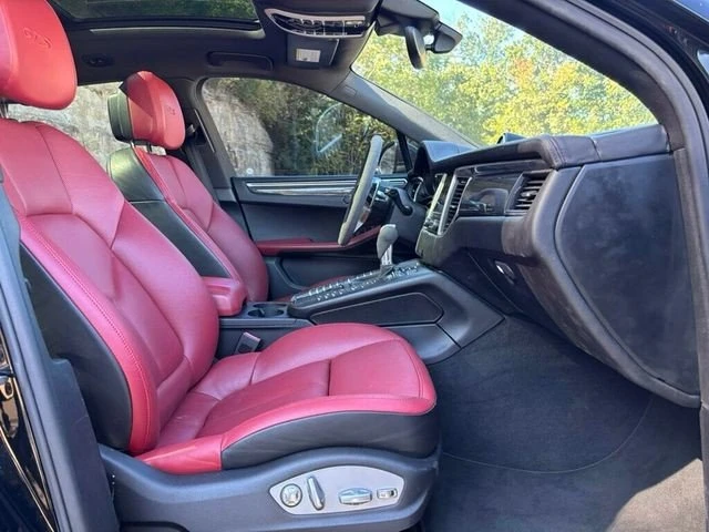 2018 Porsche Macan - Image 14 of 17