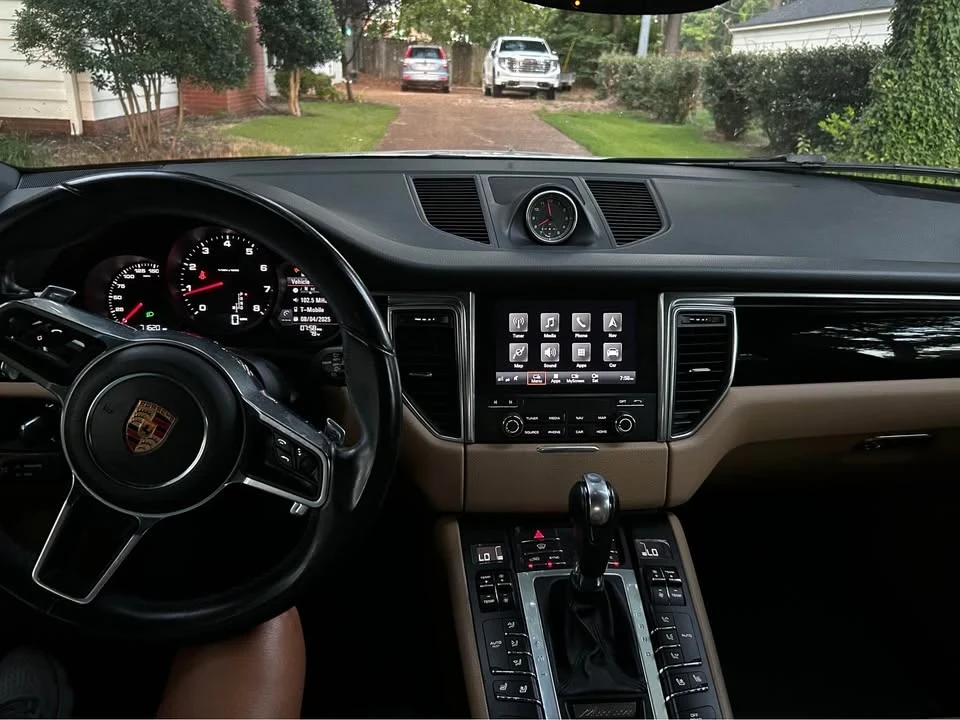 2018 Porsche Macan - Image 6 of 10