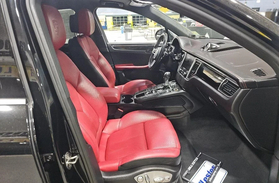 2018 Porsche Macan - Image 6 of 9