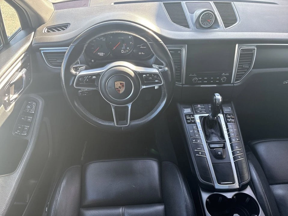 2018 Porsche Macan - Image 15 of 20