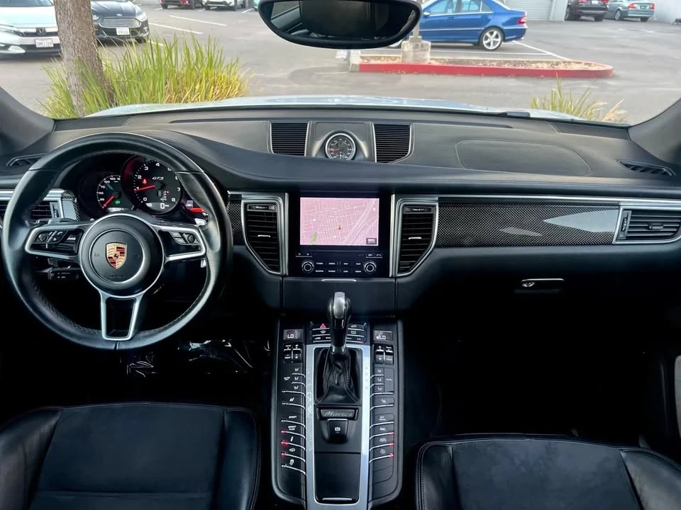 2018 Porsche Macan - Image 10 of 10