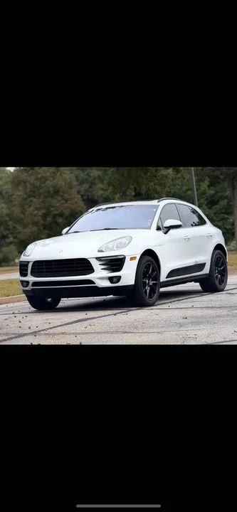 2018 Porsche Macan - Image 2 of 12