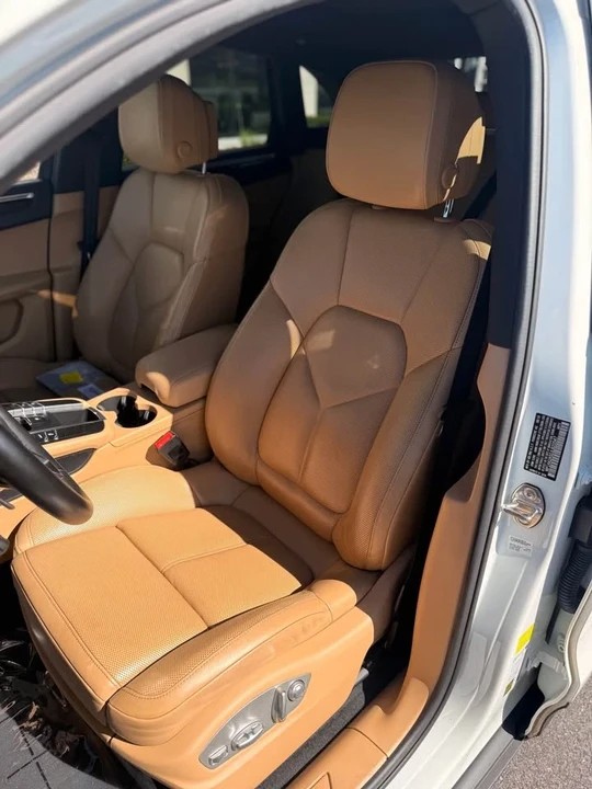 2018 Porsche Macan - Image 10 of 13