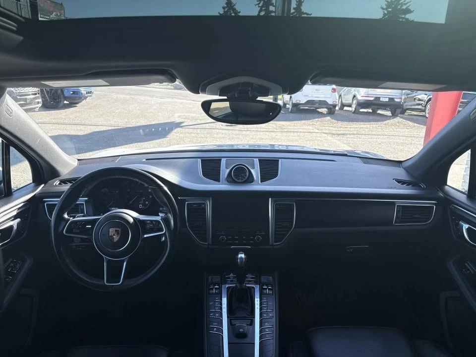 2018 Porsche Macan - Image 11 of 19