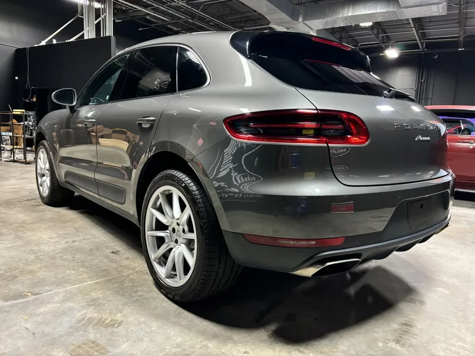 2018 Porsche Macan - Image 2 of 6