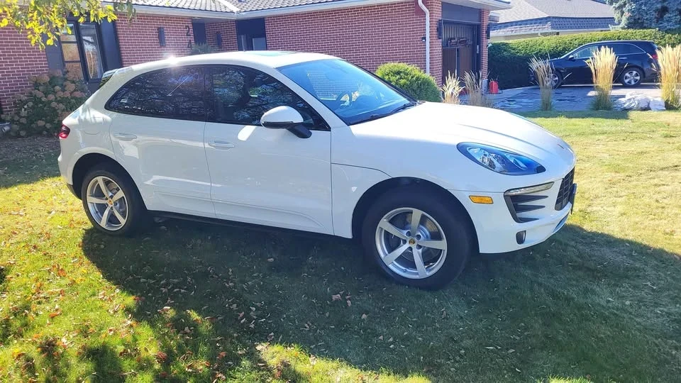 2018 Porsche Macan - Image 13 of 15