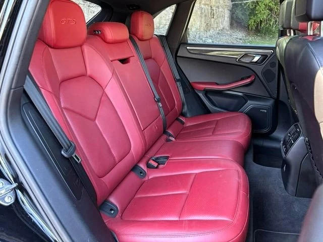 2018 Porsche Macan - Image 17 of 17