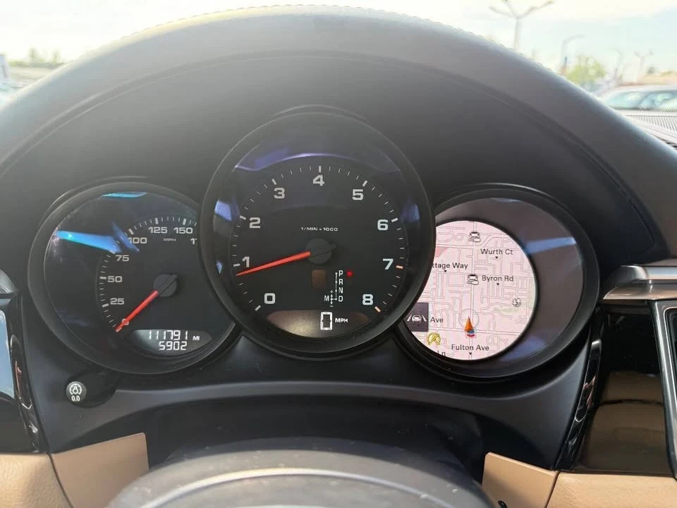 2018 Porsche Macan - Image 13 of 20
