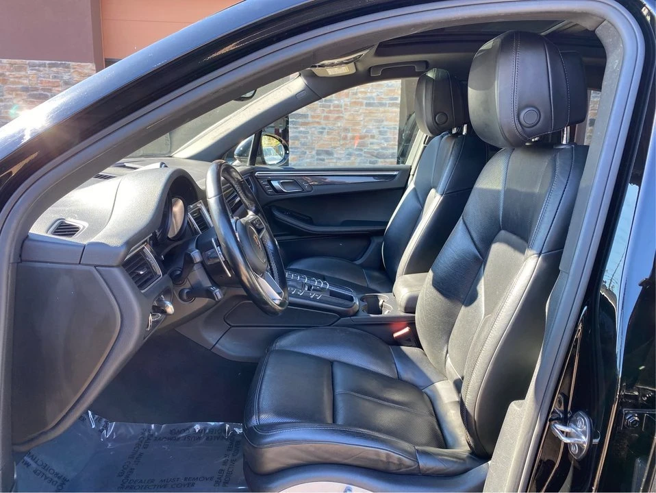 2018 Porsche Macan - Image 9 of 19