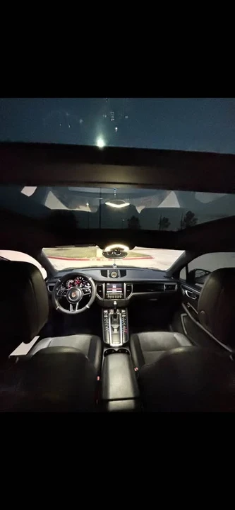 2018 Porsche Macan - Image 6 of 11