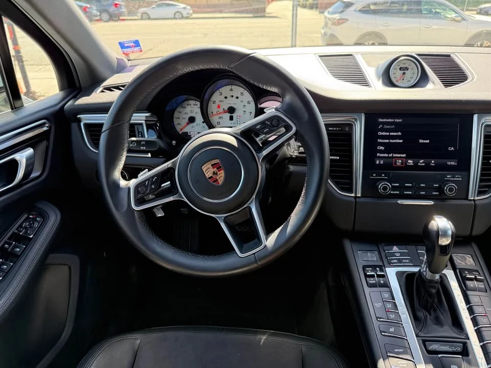 2018 Porsche Macan - Image 14 of 20
