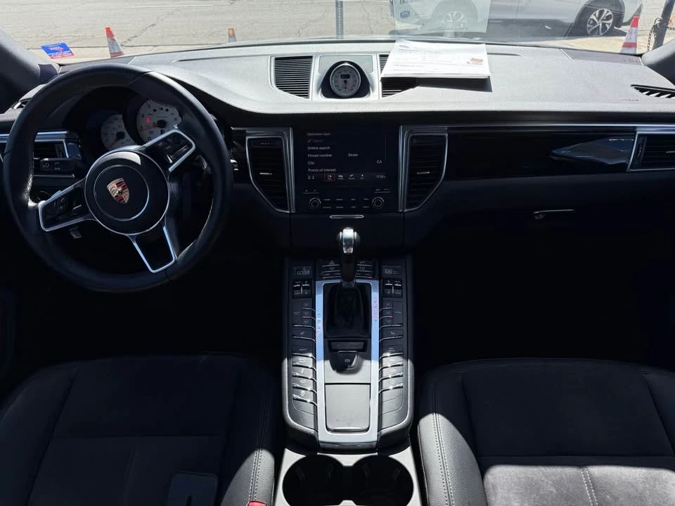 2018 Porsche Macan - Image 15 of 20