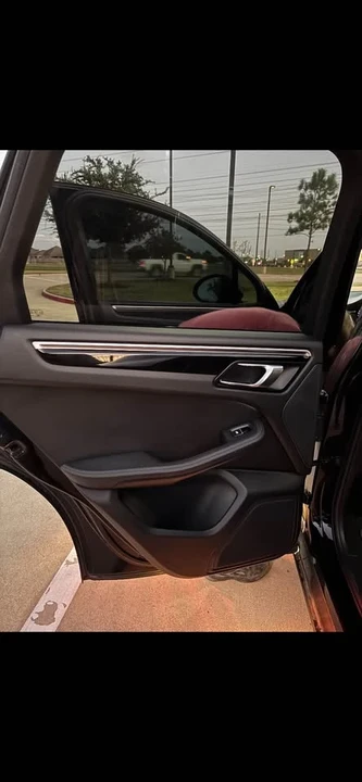 2018 Porsche Macan - Image 5 of 11