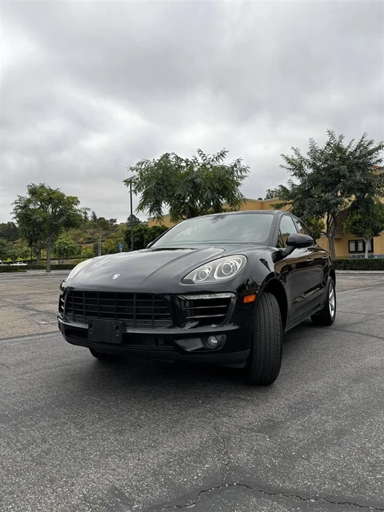 2018 Porsche Macan - Image 2 of 14