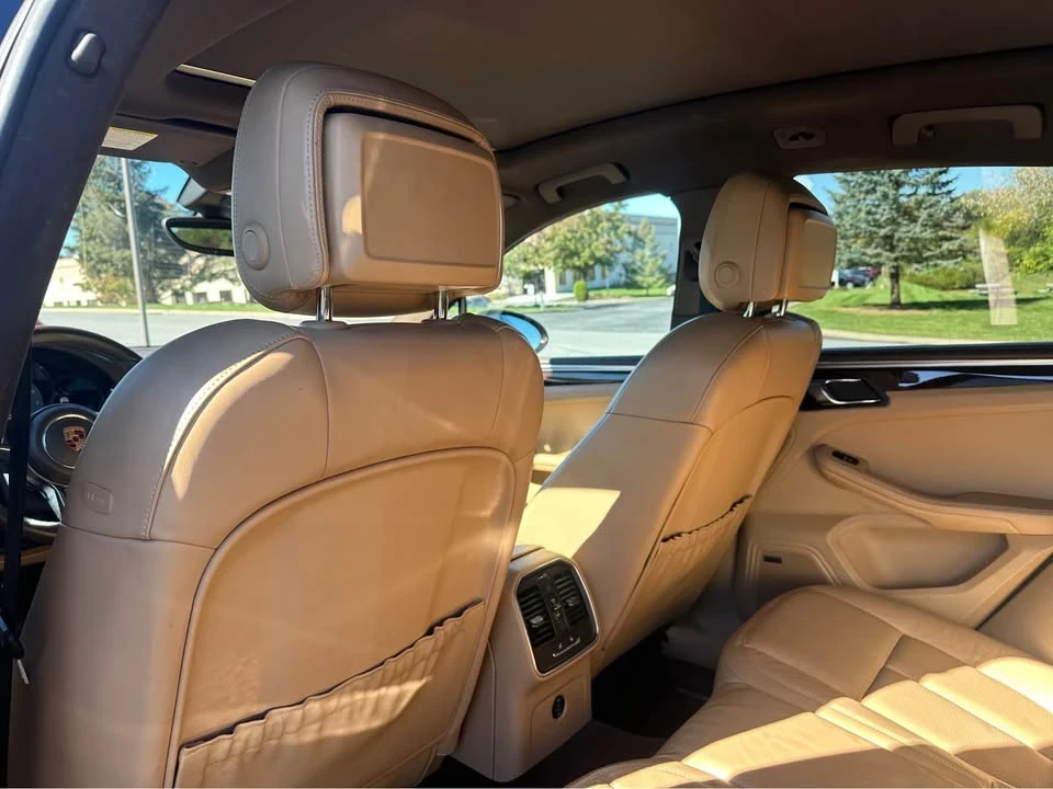 2018 Porsche Macan - Image 14 of 14