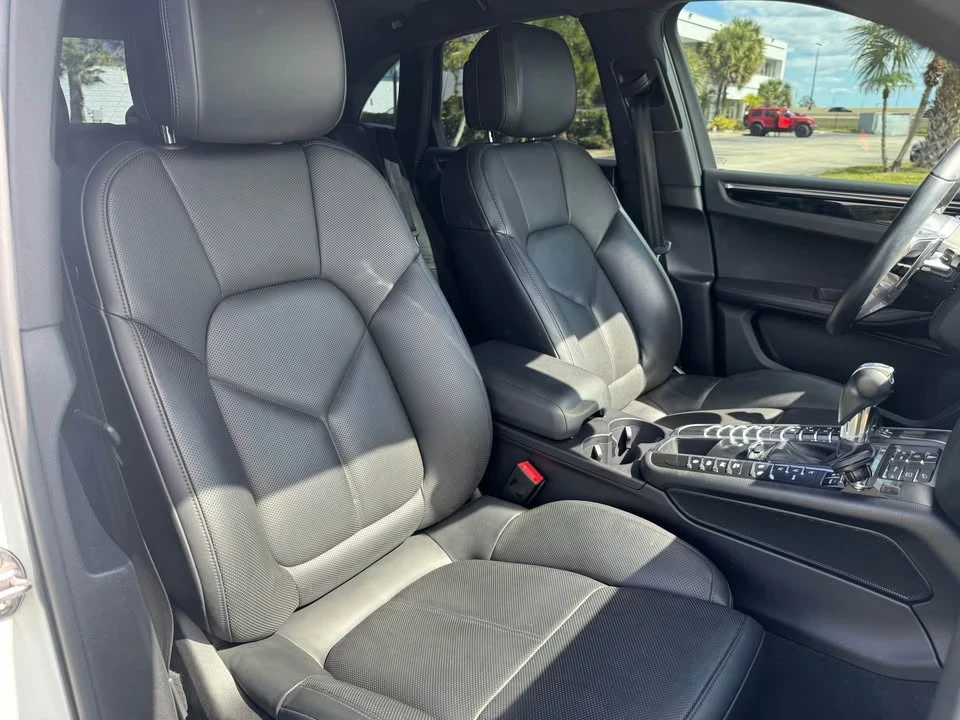 2018 Porsche Macan - Image 9 of 17