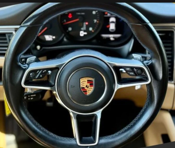 2018 Porsche Macan - Image 8 of 11